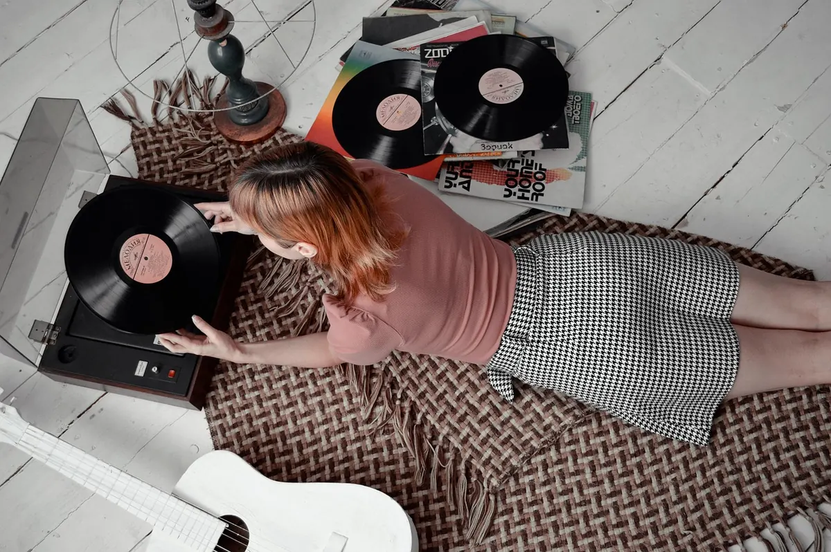 Vinyl Record Grading Explained: How to Spot VG+ vs. Near Mint Before You Buy